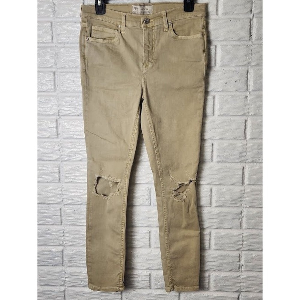 FREE PEOPLE pants Women's size 28R Ripped Beige